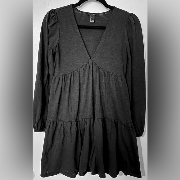 Forever 21 Dresses & Skirts - FOREVER 21 Long Sleeve Black Dress